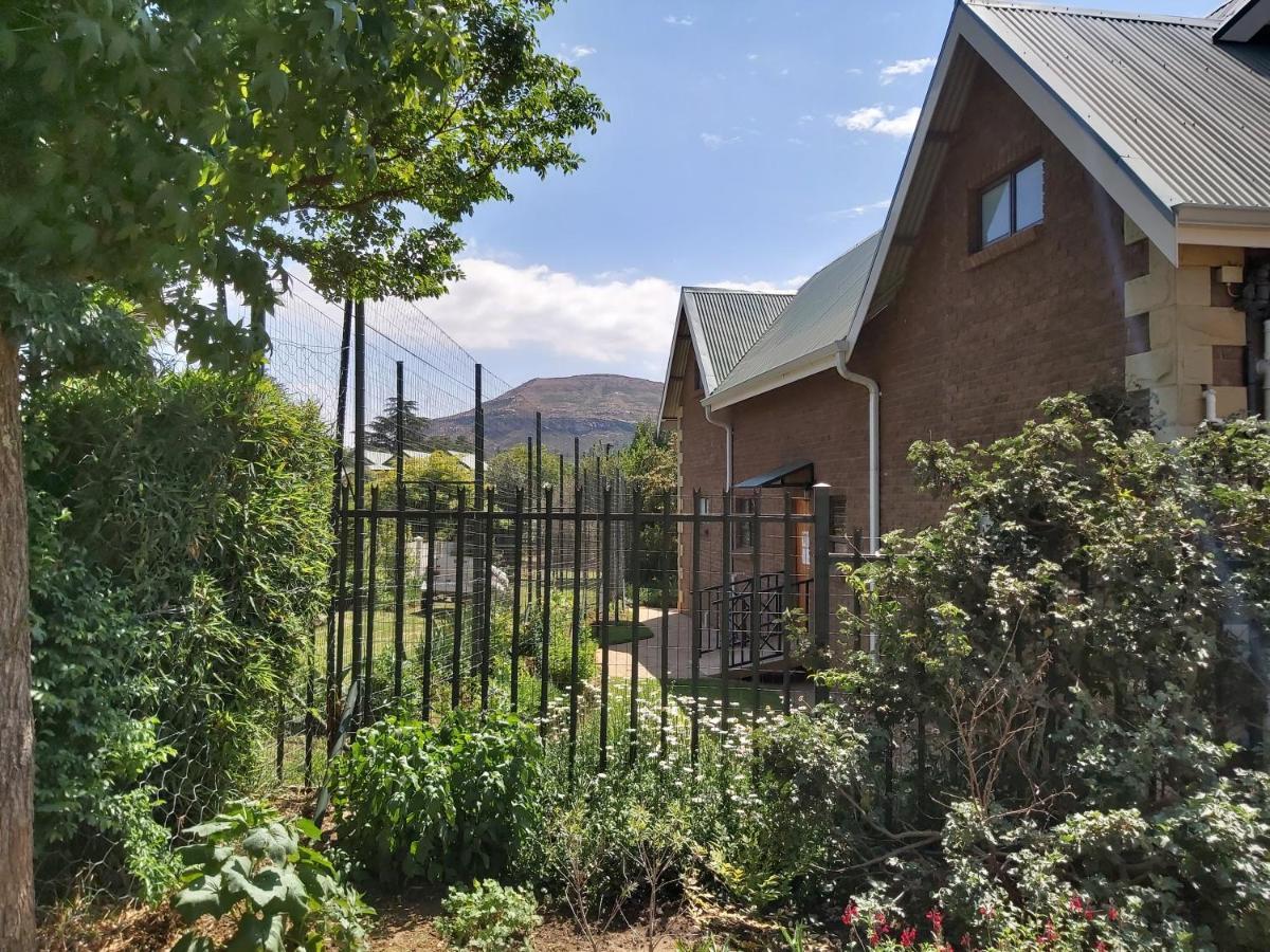 Clarens Mountain Sage Holiday House Екстериор снимка